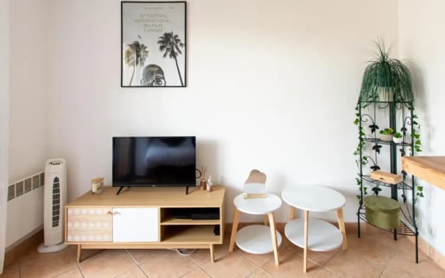 Nice Studio with balcony in quiet residence close to all amenities - photo 4