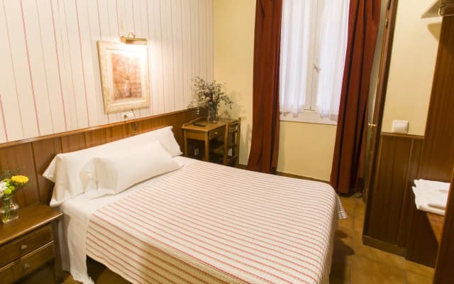 Hostal La Vera - photo 5