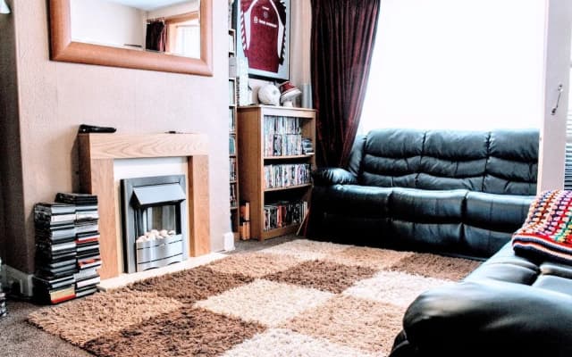 3 Bedroom Central House - photo 4