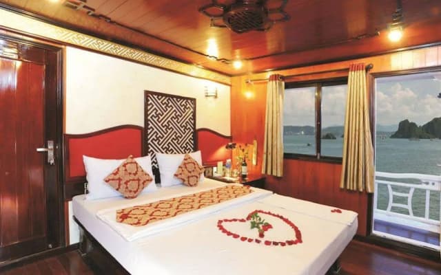Royal Heritage Cruise - photo 2