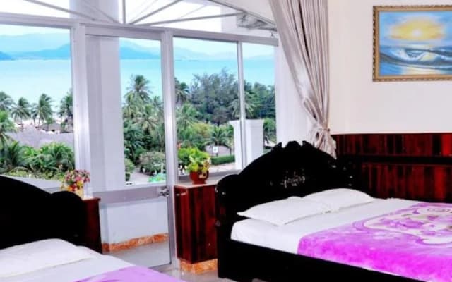 Ocean Hotel - photo 2