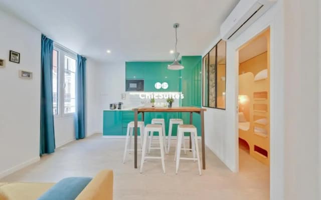 Bastille ChicSuites - photo 4