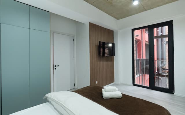 Bright 1BR apartment in Avlabari - photo 2