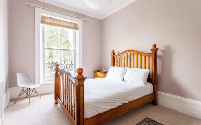 Cosy North Kensington Flat - photo 4