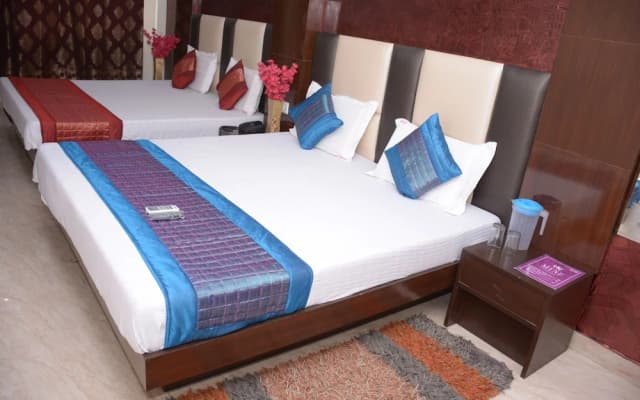 Sidhartha Tourist Lodge - photo 4
