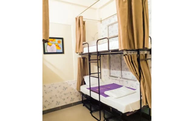 Backpack Abode Hostel - photo 4