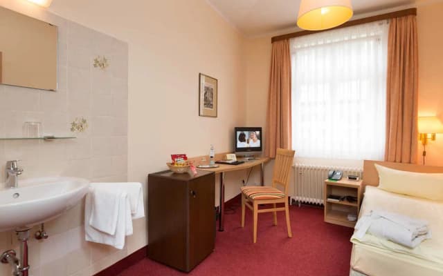 Hotel Benn - photo 5