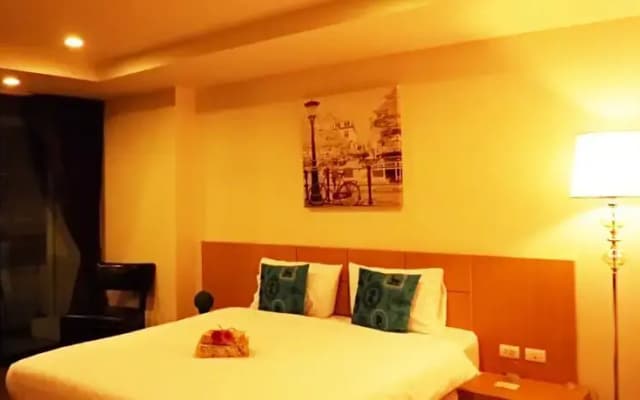 Marigold Boutique Apartment - photo 2