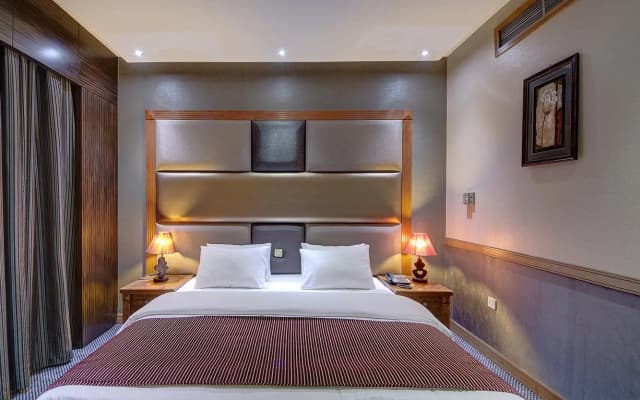 Vendome Plaza Hotel - photo 4