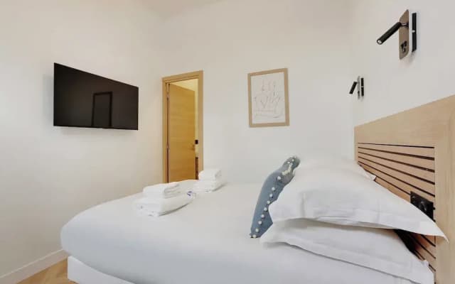Stunning Apartment - 2br/6p - Bastille - photo 2