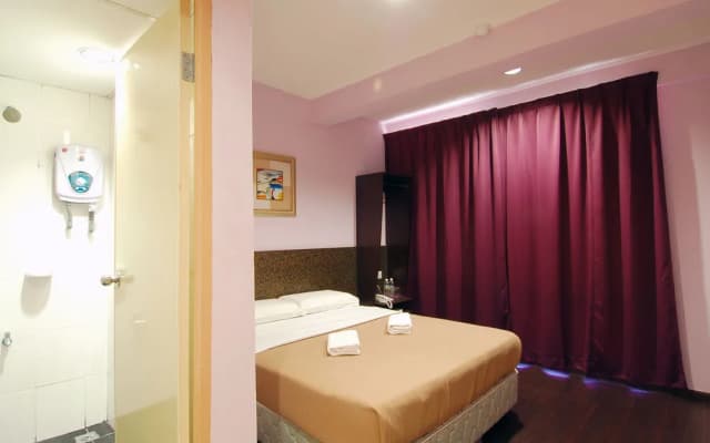 Aristo Hotel @ Putatan - photo 5