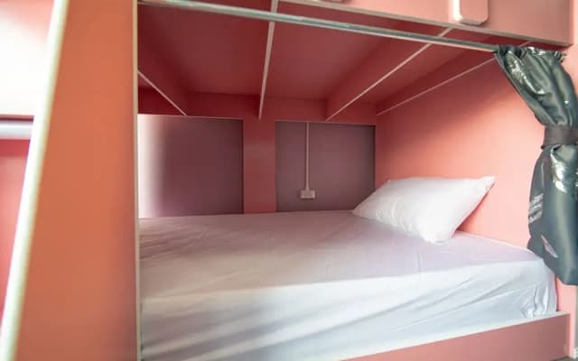 UrbanNest Hostel - photo 2