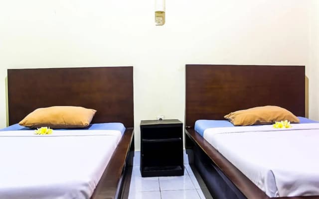 Budhi Beach Inn - photo 5