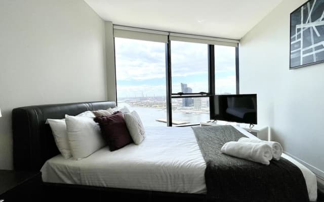 Readyset Apartments Stadium South - photo 3