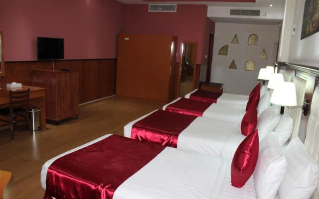 Grand Nova Hotel - photo 4