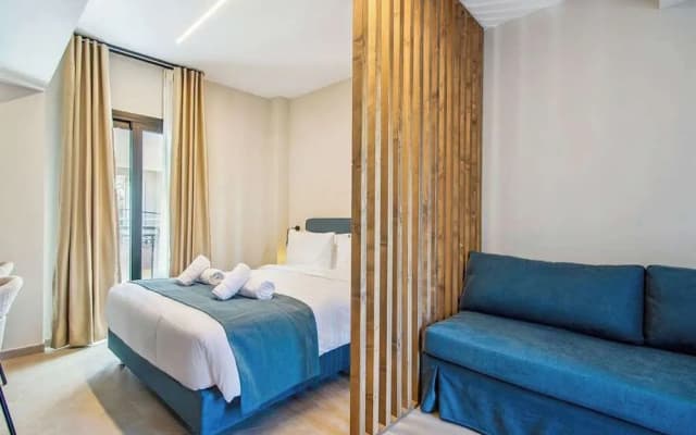 Mc Queen Boutique Apartments - photo 3