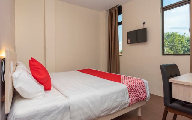 OYO 778 BMW 2 Hotel - photo 4