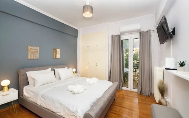 Chic 1-Bedroom near Panathenaic Stadium - photo 4