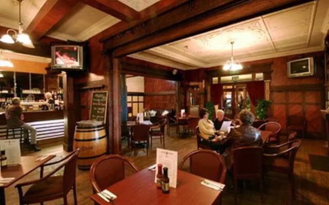 Gearin Hotel - photo 4
