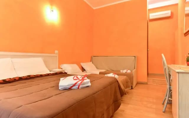 Claudia Suites - photo 3