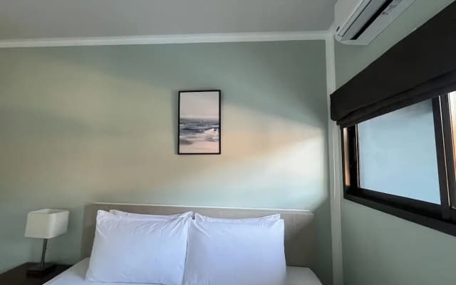 J & Ariya Hotel - photo 3