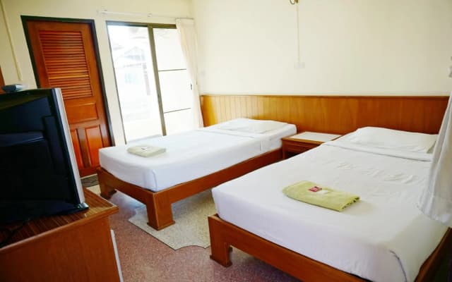 Safe House Court - photo 4