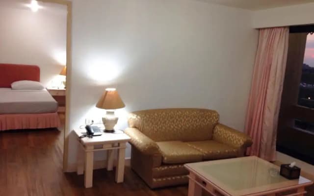 Lee Place Hotel - photo 5