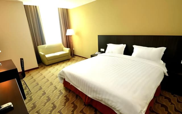 Eminent Hotel - photo 4