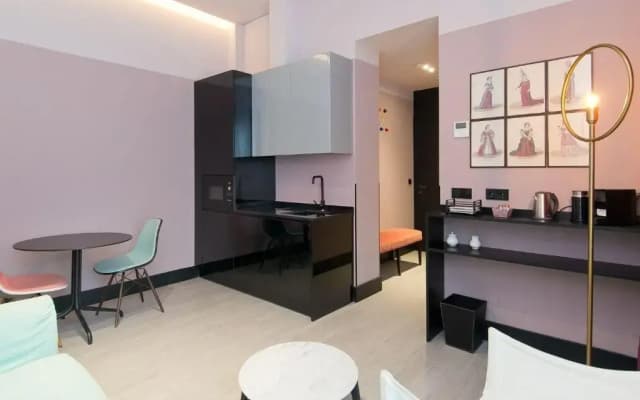 Amor de Dios 17 Luxury Suites - photo 4