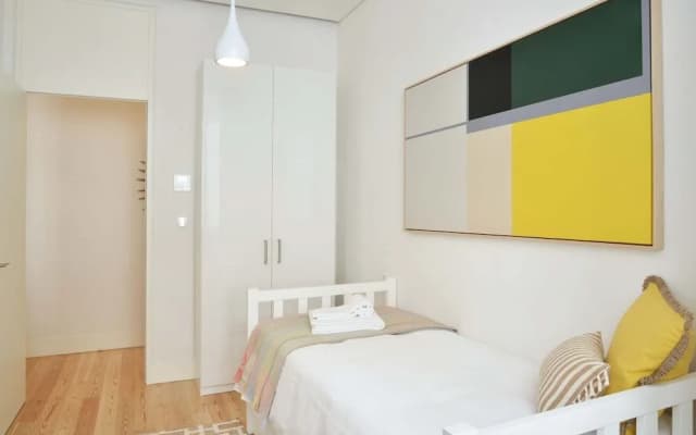 Trendy Chic Apartment - photo 4