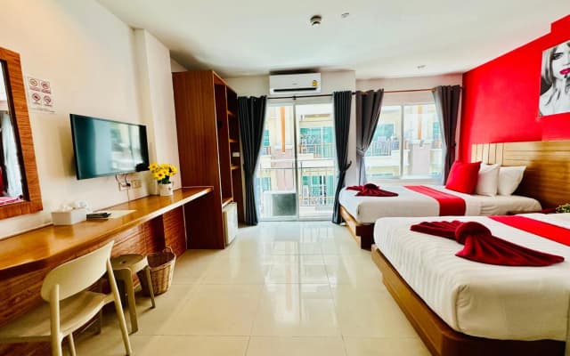 PJ Patong Resortel - photo 4