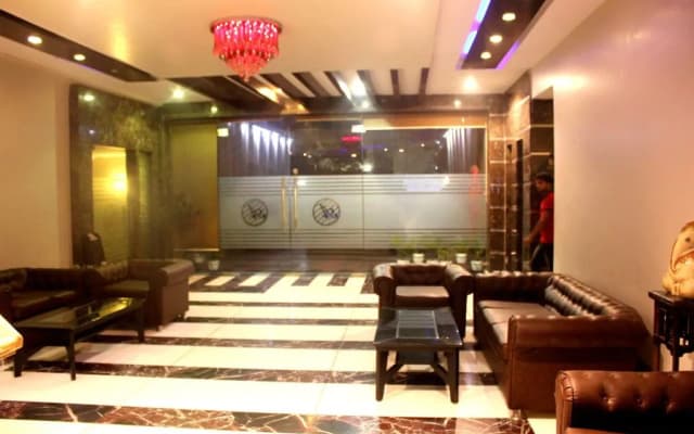 Hotel Aman Deluxe - photo 2