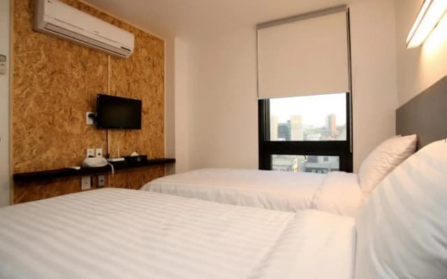 KSTAR Metro Hotel - photo 4