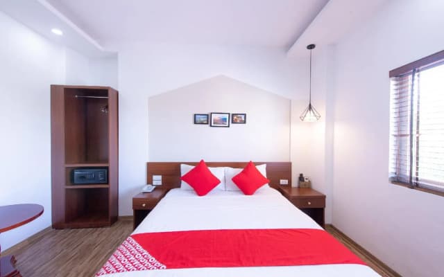 Ibiz Hotel - photo 2