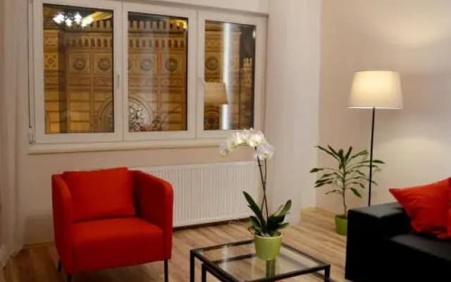 Synagogue Dream Home in The Center - photo 3