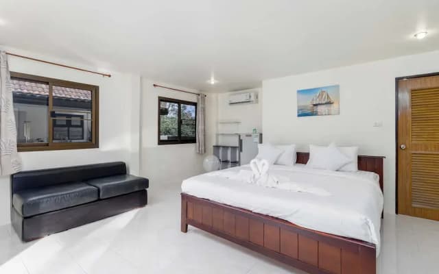 Poolside 3BR for Relaxed Stays V278 - photo 3