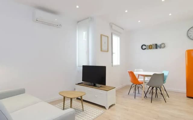 Centric & Cosy 1bed-1 bath flat in Park Retiro - photo 3