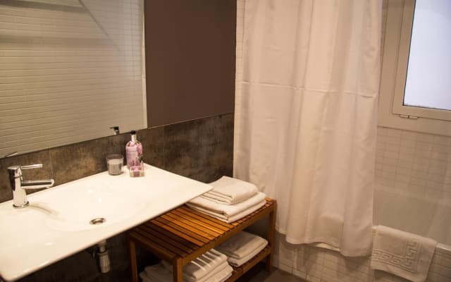 La Pedrera Apartment - photo 4