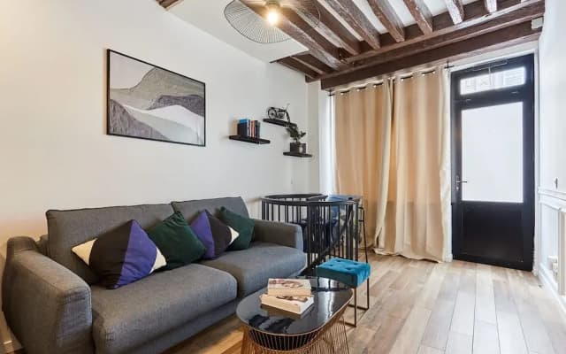 Duplex in the Center of Paris - photo 4