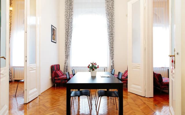 Maverick Apartments - photo 4