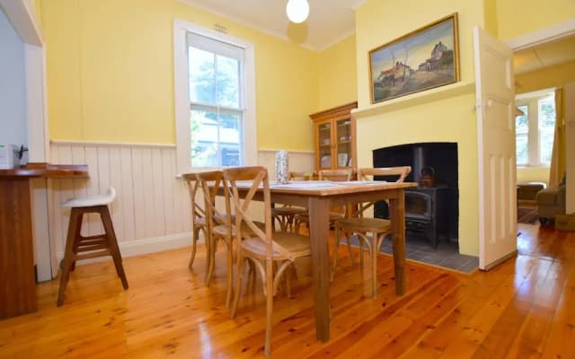 Mintie Cottage on Leura Mall - photo 2