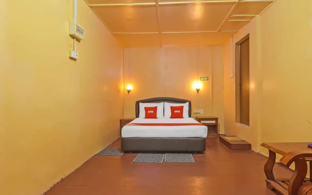 OYO 90675 Holiday View Inn - photo 4