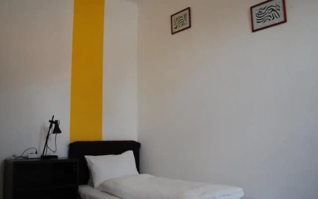 Szentmihalyi 22 Apartman - photo 2