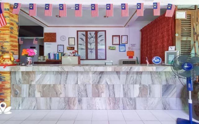 Uptown Beach Resort - photo 2