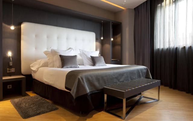 Hotel Maydrit Airport - photo 4