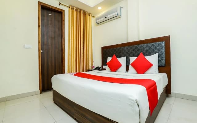 Hotel Moreton - photo 3