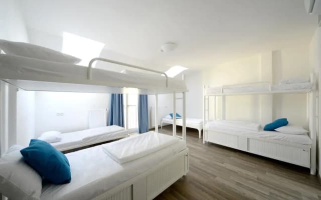 Safestay Prague Charles Bridge - photo 4