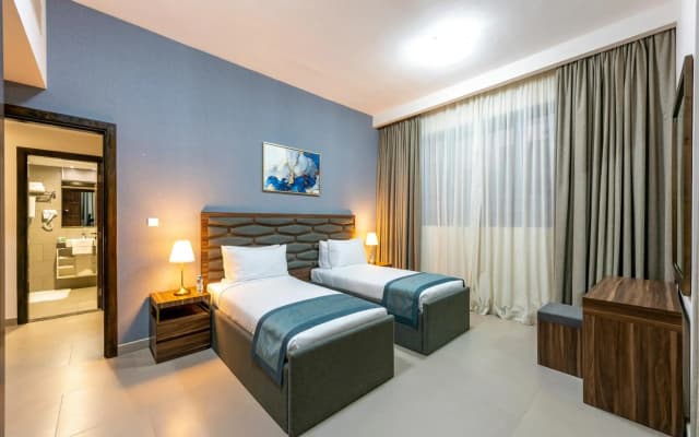 Luxe Grand Hotel Apartments - photo 3
