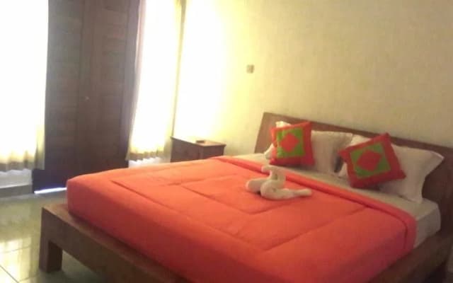 Orange Balangan Bungalow - photo 2