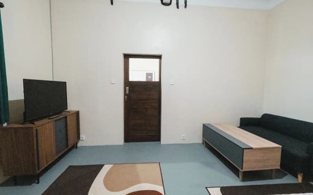 Urban Haven Residence - photo 2